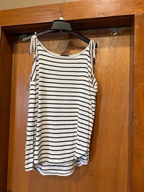 Boutique off the shoulder long sleeve shirt